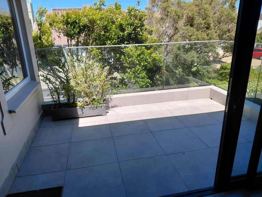 To Let 4 Bedroom Property for Rent in Greenways Golf Estate Western Cape